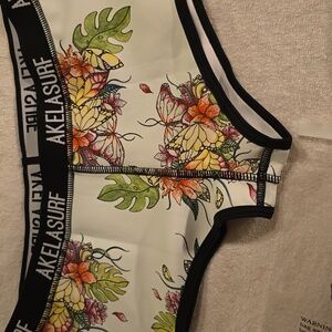 AKELASURF Swim Short Size Medium